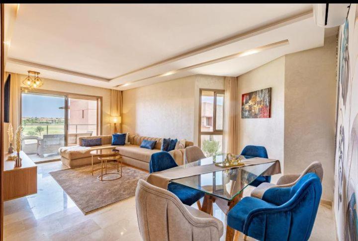 Prestigia Golf Premium Luxury Apartment *